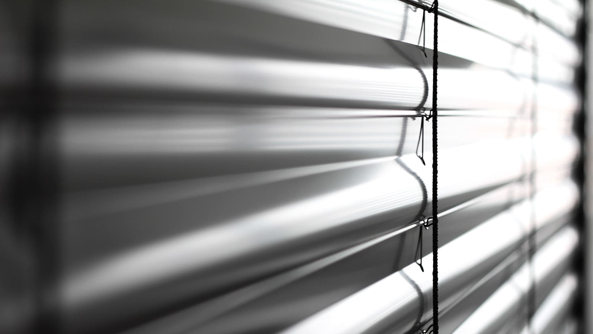 9b861221-3e3e-4d86-a881-de6830035565_rw_1920